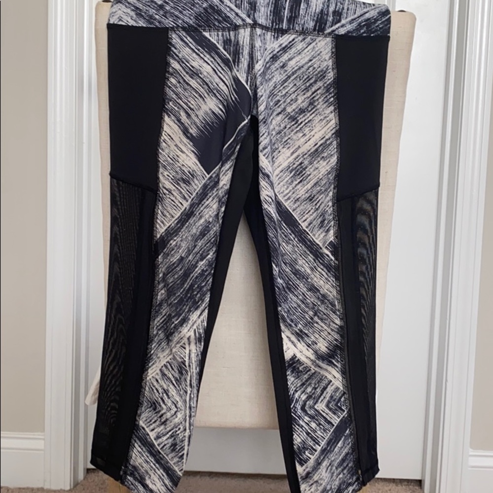 Lululemon Wunder Under High rise leggings sz 6